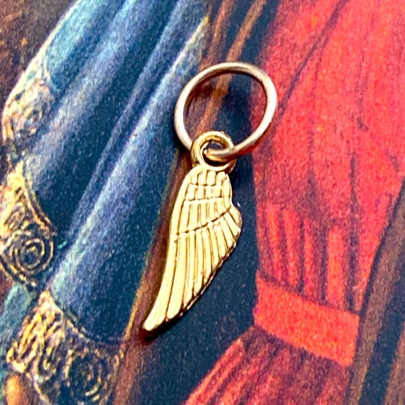 5/$10❤️❤️❤️NEW ROSE GOLD TONED ALLOY FILIGREE ANGEL WING CHARM PENDANT - Picture 1 of 2